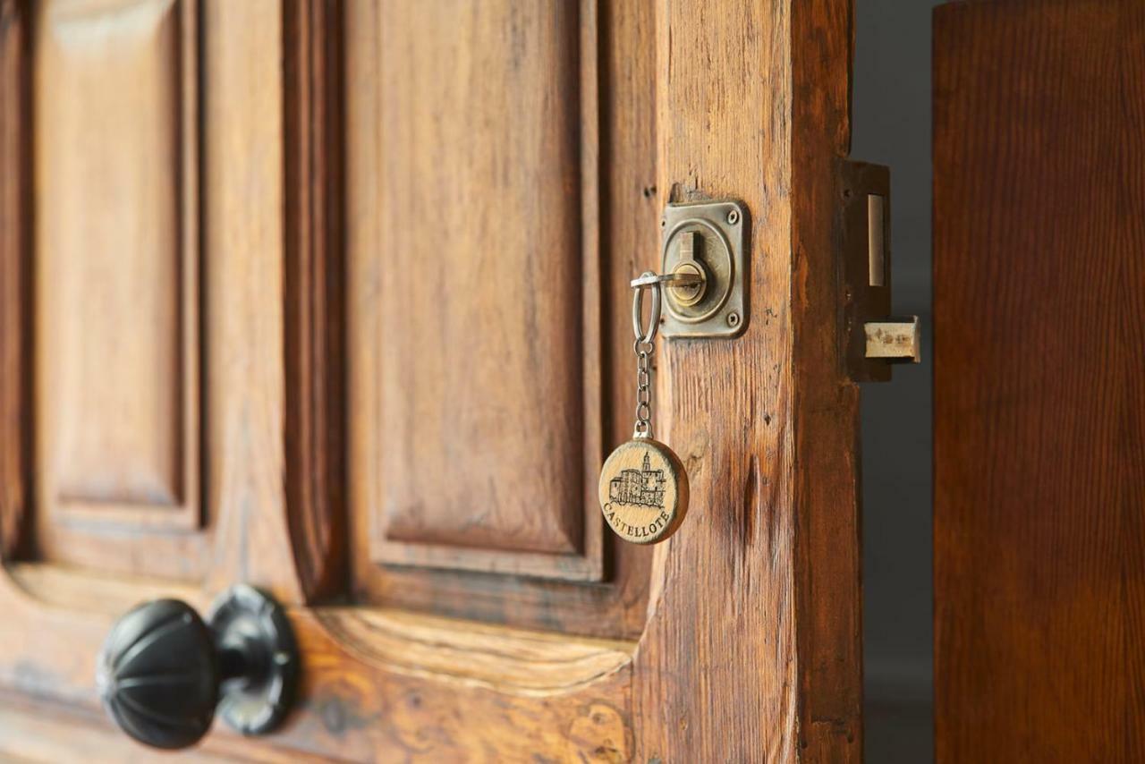 La Troya Pensionat Castellote Exteriör bild